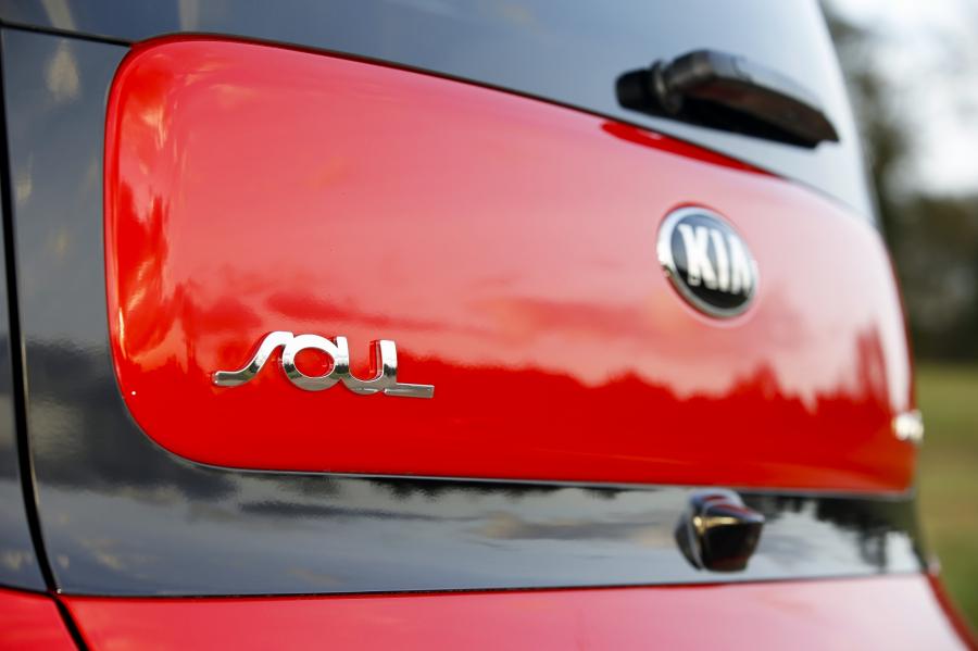 Детали экстерьера Kia Soul 2016 года  (UK) (фото 8 из 12)